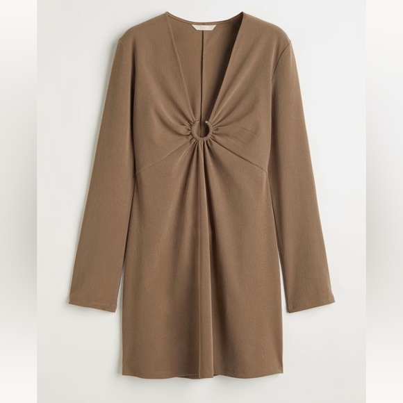 H&M V-Neck Dress - Picture 7 of 7